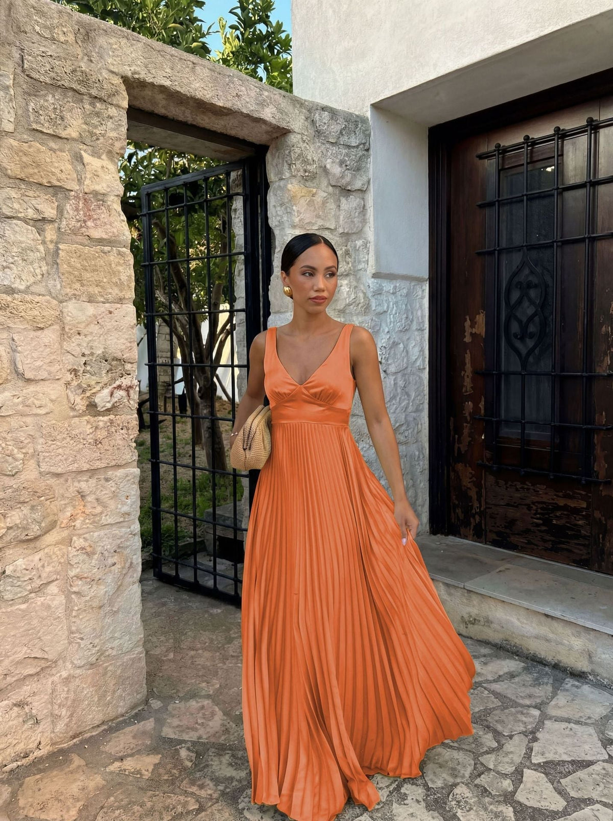 Women's Wedding Guest Maxi Dress V-Neck Pleated Sleeveless A-Line Formal
