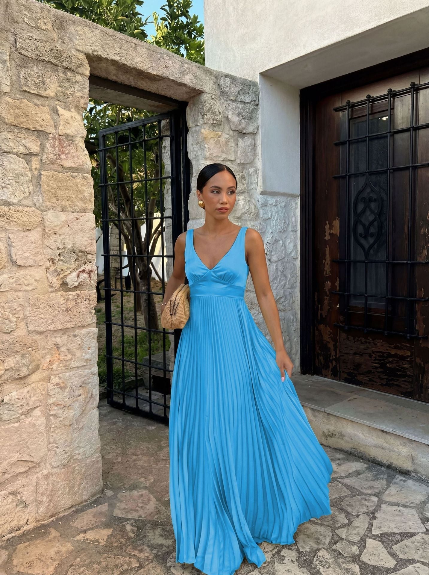 Women's Wedding Guest Maxi Dress V-Neck Pleated Sleeveless A-Line Formal