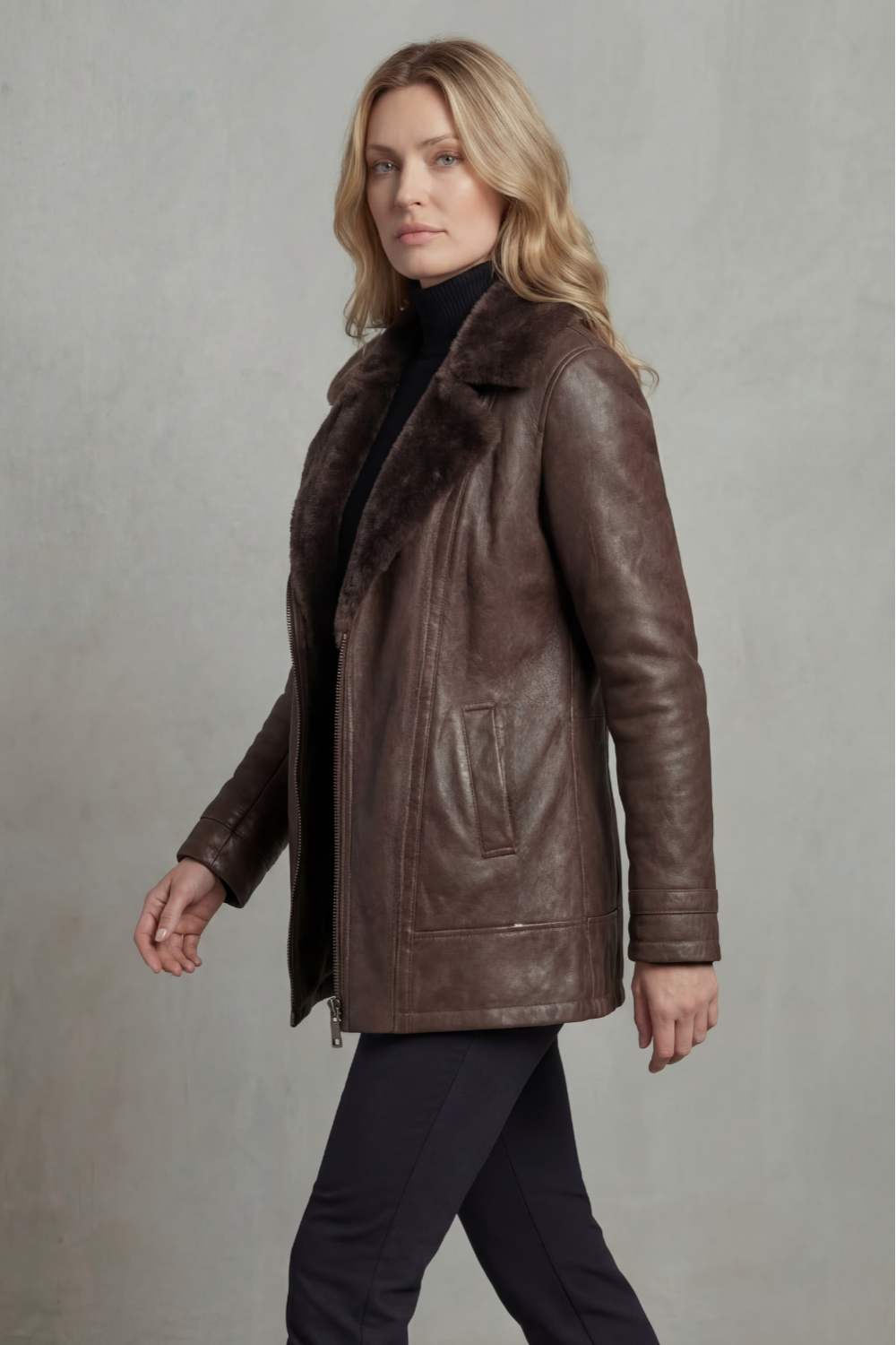 Women's Shearling-Lined Leather Jacket Fur Collar Zip-Up Brown Winter Coat