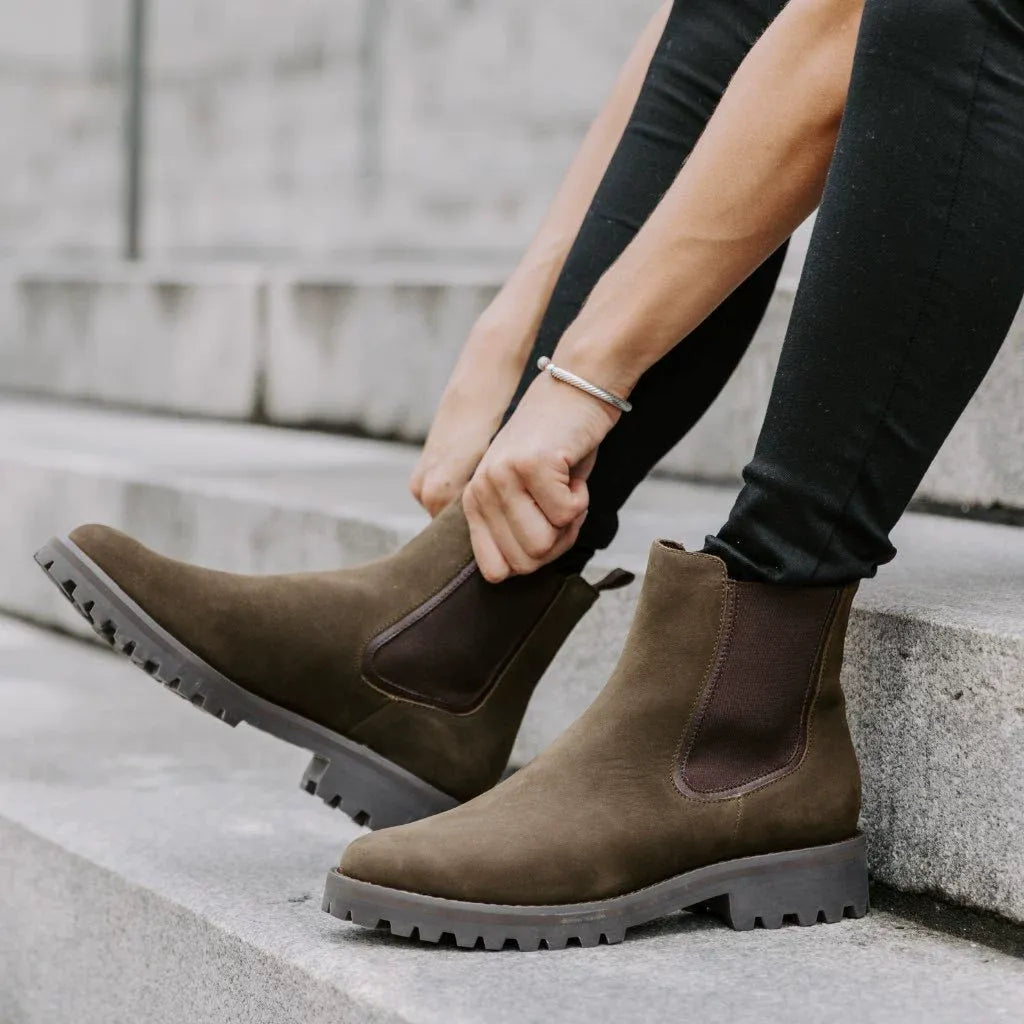 Women's Chelsea Boots Lug Sole – Slip-On Ankle Boots Winter Casual