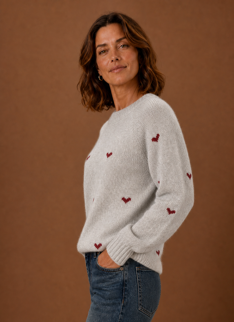 Women's Crew Neck Sweater Heart Print Long Sleeve Knit Pullover