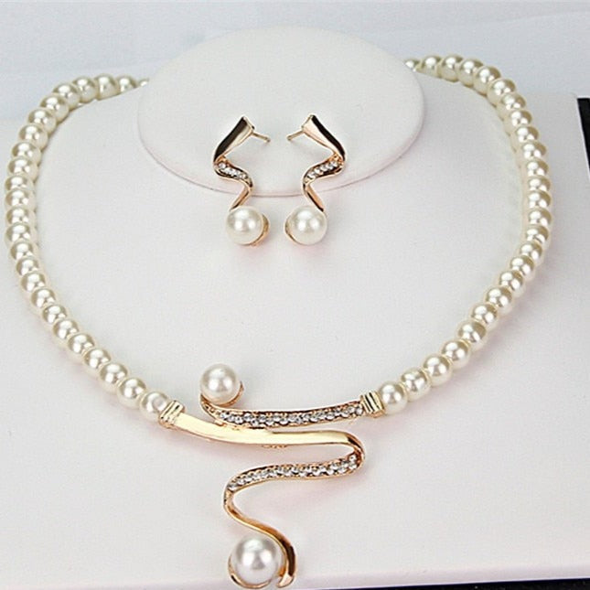 Pearl Jewelry Collection: Necklace and Earring Set