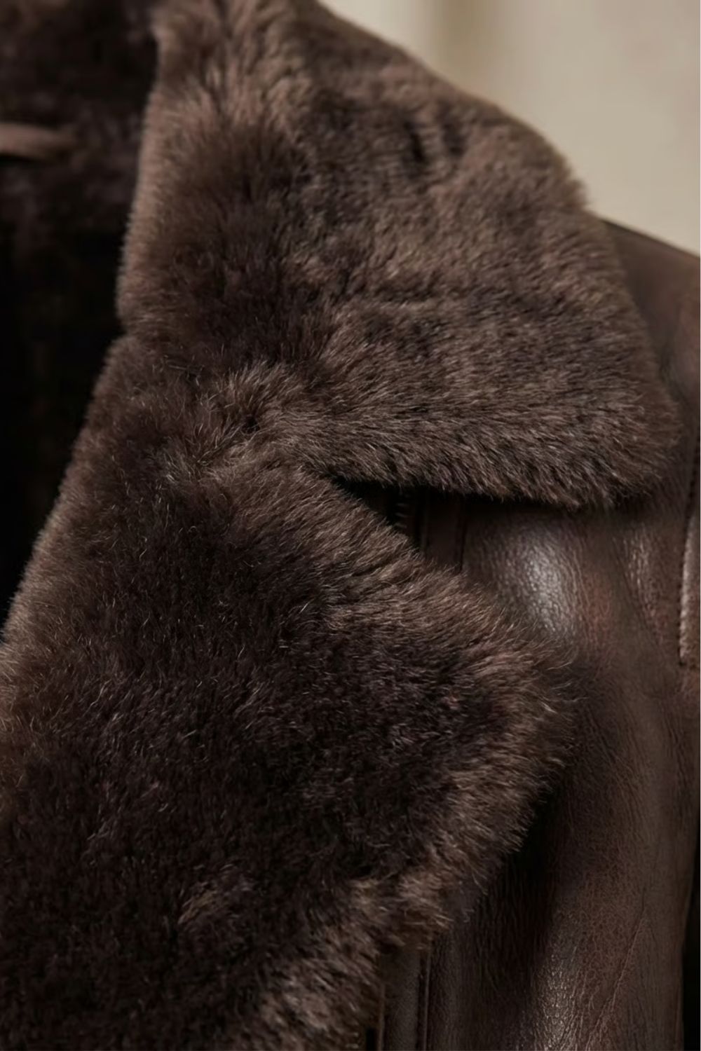 Women's Shearling-Lined Leather Jacket Fur Collar Zip-Up Brown Winter Coat